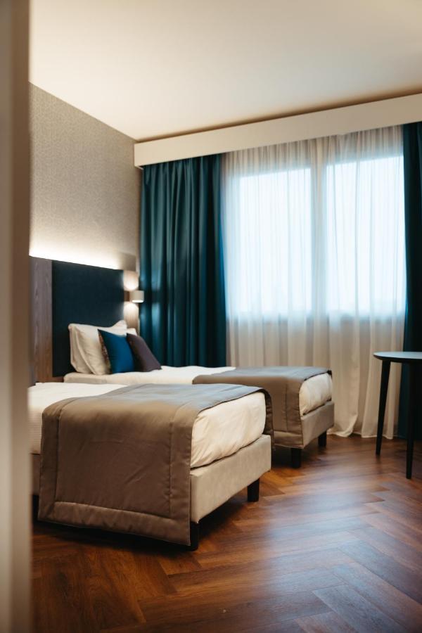 Hotel Motel Prestige Grugliasco Exterior photo
